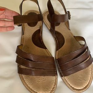 Size 9 B.O.C. Sandal, brown leather